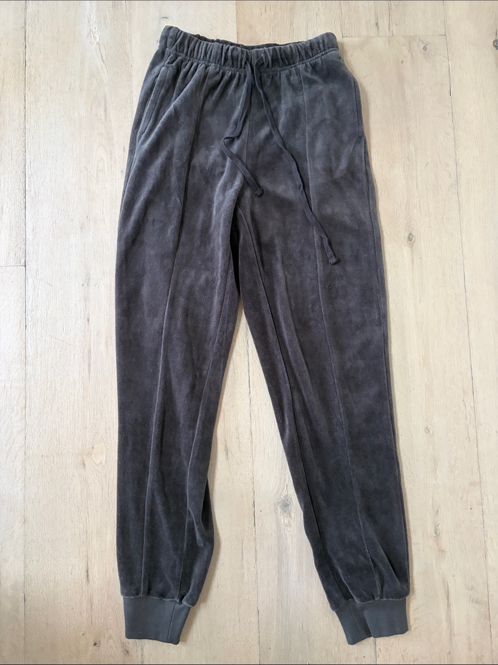 Fear of God Essentials Velour Tapered Track Pant Size XXS Iron Gray